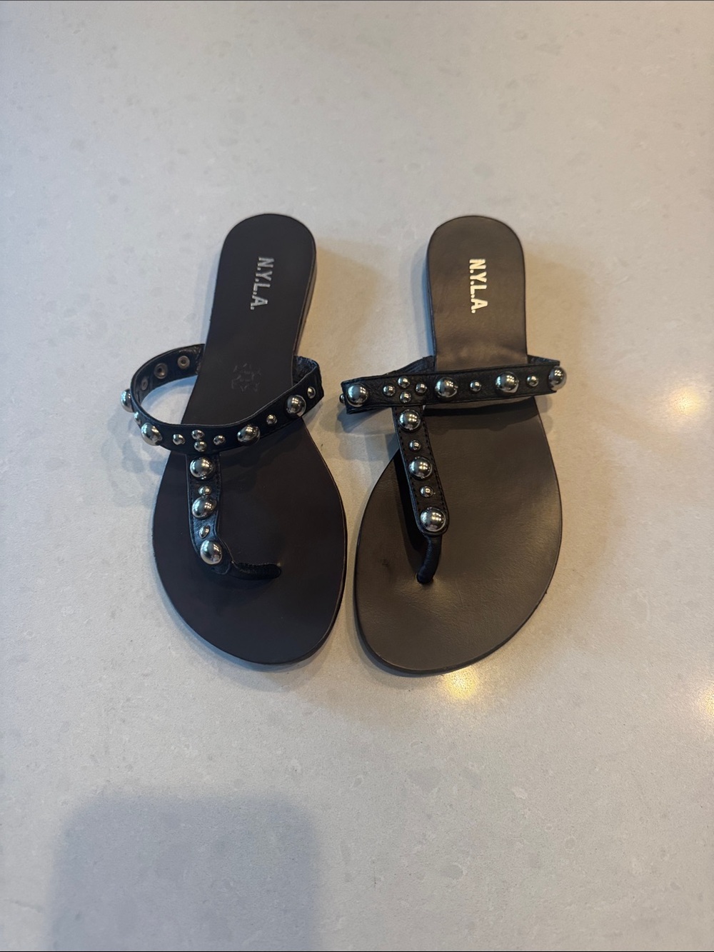 N.Y.L.A. Black Studded T-Strap Flat Sandals leather insole 7.5 see measurements